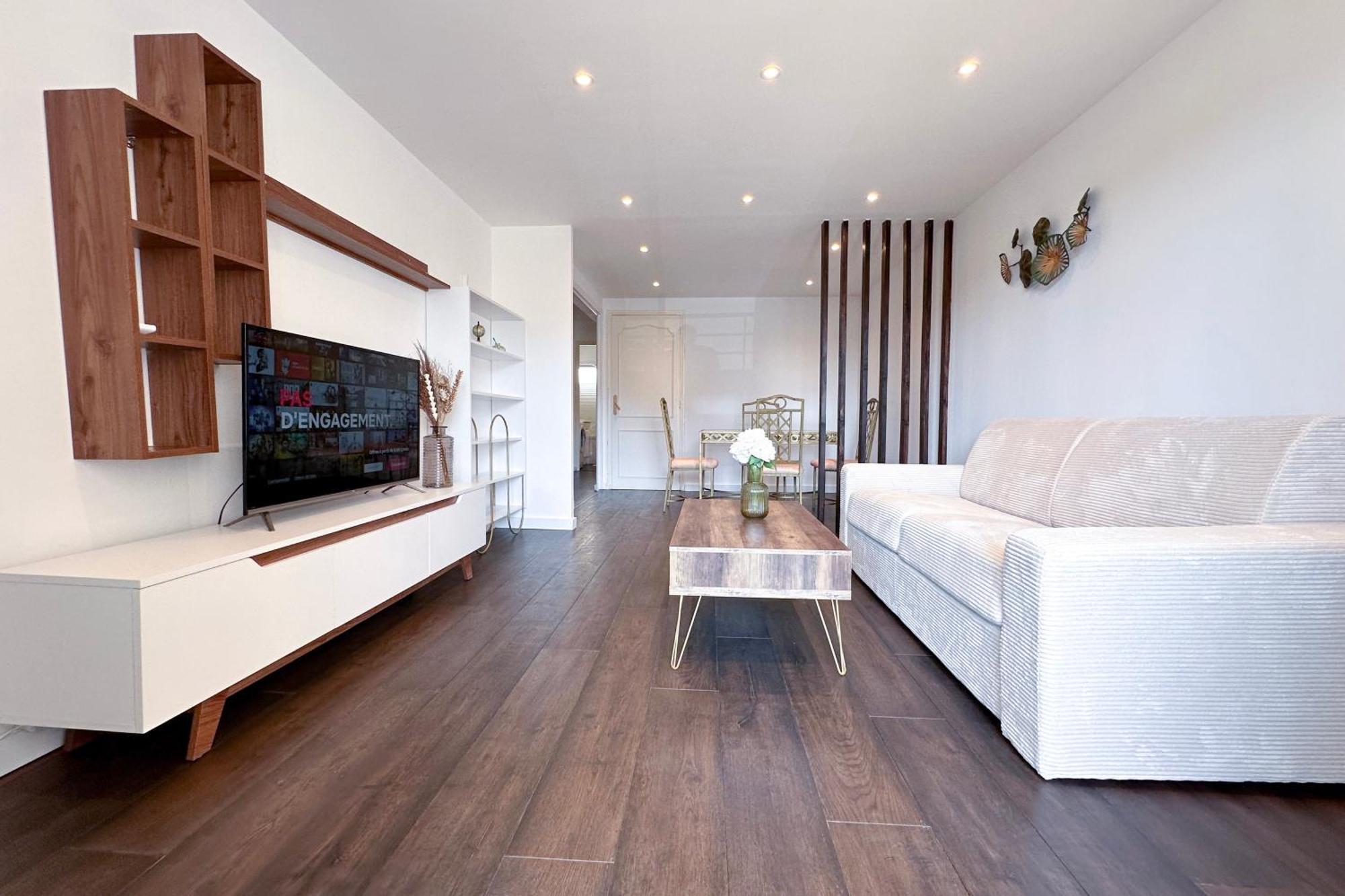Poincare 4 - Lumineux, Renove, Central Et Calme A Juan Les Pins Antibes Luaran gambar