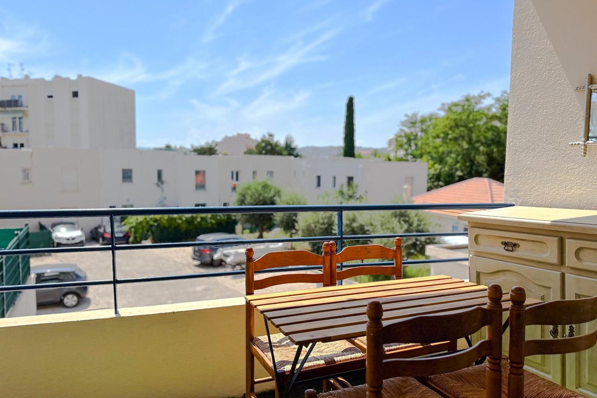 Poincare 4 - Lumineux, Renove, Central Et Calme A Juan Les Pins Antibes Luaran gambar